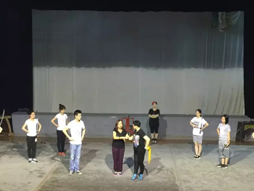 【剧苑随笔】粤剧端午密密排，洋文唱腔句句真