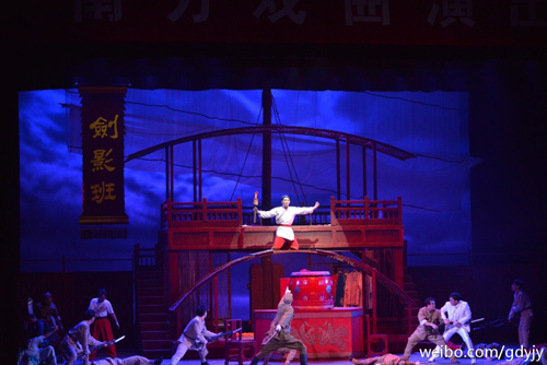 【首映资讯】《梦&middot;红船》首场演出结束