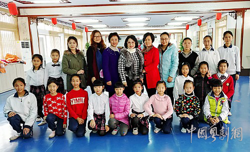 名家指导受益匪浅 郭凤女莅临和顺中心小学指导曲艺社训练工作