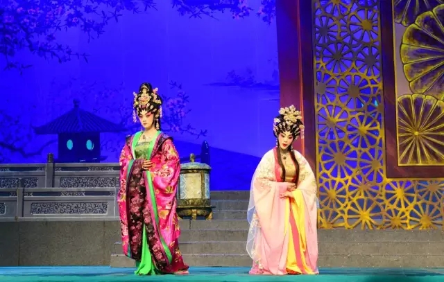 茂名市粤剧团到深圳戏院的精彩演出之行