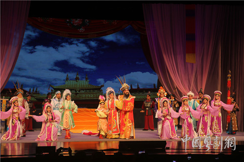 喜看琼霞演《昭君公主》