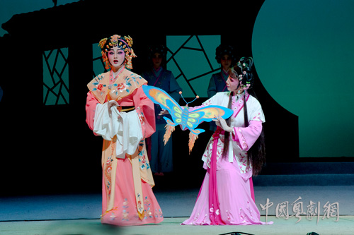 马、红名剧《搜书院》五一上演赢得满堂喝彩