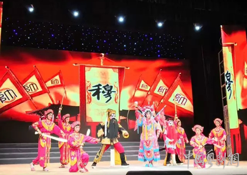 梅花吐艳薪火传 一小红豆再辉煌