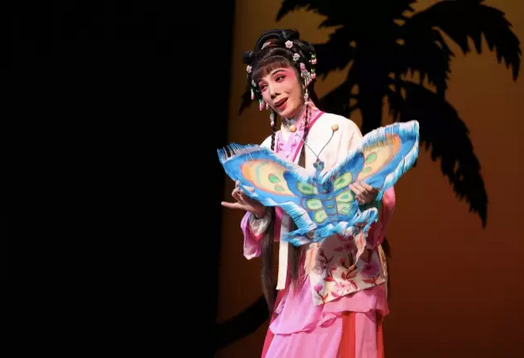 青评点梅花之《搜书院》剧评：此曲本应天上有，昨晚下凡现羊城