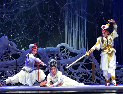 青评点梅花：《白蛇传情》剧评（二）