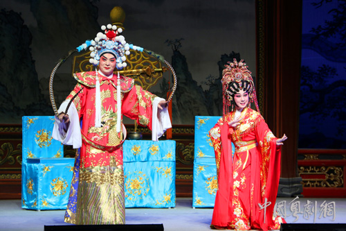 粤剧名家欧凯明、崔玉梅演绎《一把存忠剑》震撼&ldquo;中国&mdash;&mdash;东盟（南宁）戏剧周&rdquo;