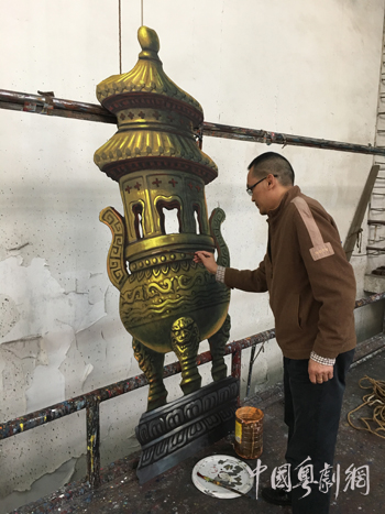 &ldquo;潜心耕耘、追梦路上&rdquo;&mdash;&mdash;记青年舞美设计潘晓平（上篇）