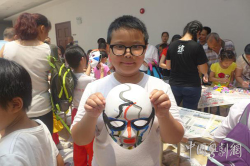和孩子一起&ldquo;玩艺术&rdquo;！粤剧艺术博物馆亲子粤剧体验活动欢乐上演