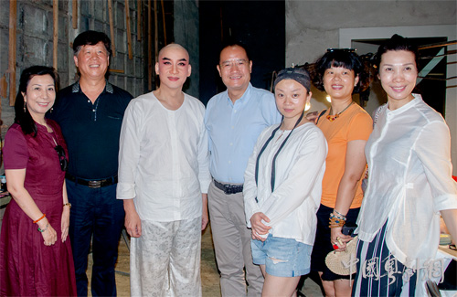 广州市文广新局陆志强局长探班粤剧电影《花月影》剧组