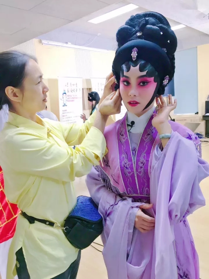 红豆飘香季，星海唱新声