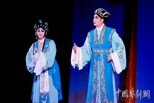 广州粤剧团三朵&ldquo;梅花&rdquo;佳节送戏到东莞