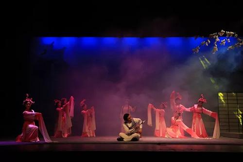 岭海潮头立，松梅双鹤情&mdash;&mdash;评大型新编粤剧《烟雨丹青》