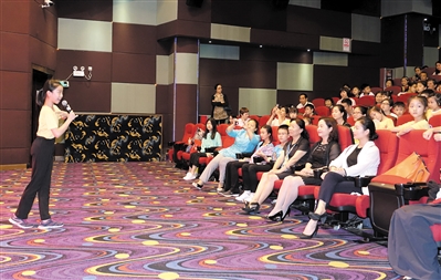 &ldquo;大梅花&rdquo;与&ldquo;小梅花&rdquo;共赏《柳毅奇缘》