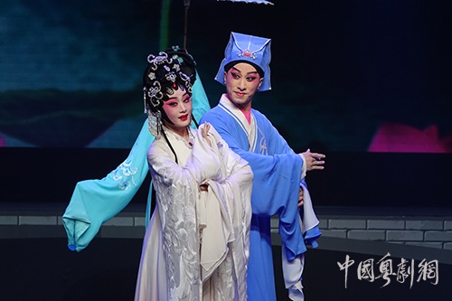 六大剧种共演《白蛇传》同贺端午佳节