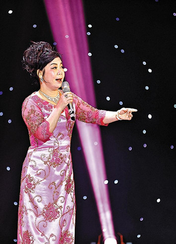 本来台下是观众 如今台上比唱功&mdash;&mdash;光明新区第四届粤剧艺术周落幕