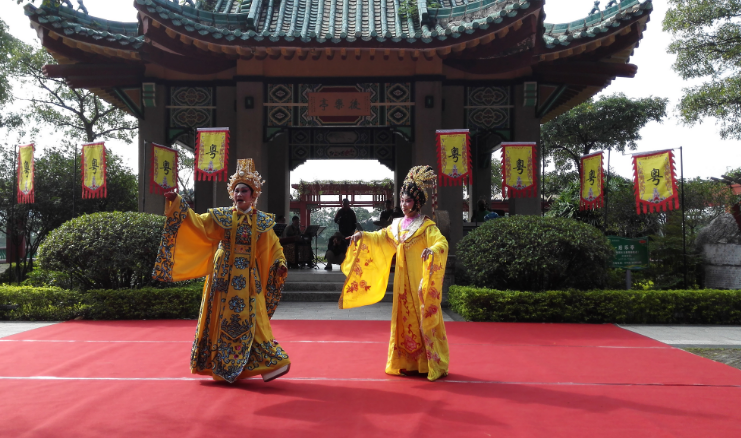 肇庆七星岩将常设粤曲演出、乌篷船水上表演、端砚讲古三大文化活动