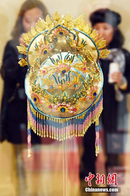 经典戏曲帽饰亮相香港 领略粤剧魅力