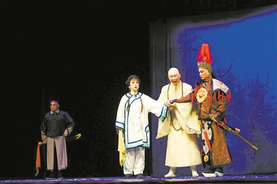 【珠海资讯】戏迷严寒中睇大戏 珠海粤剧团再演《伶仃洋》