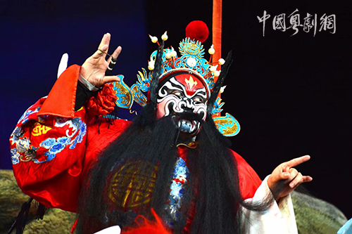 钟情&ldquo;大花脸&rdquo;的青年粤剧演员陈志超