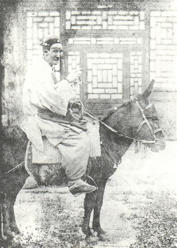 《探亲家》刘赶三饰胡妈妈