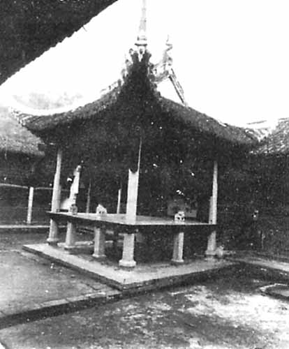 悬诸暨边村祠堂戏台山式